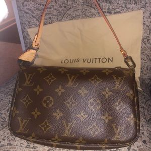 Authentic LV Pochette